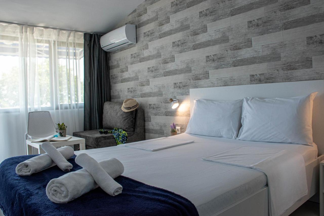 Simada Blue Guesthouse غولدن ساندز المظهر الخارجي الصورة
