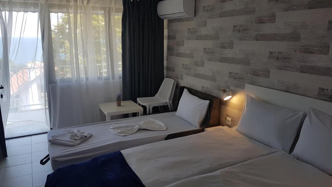 Simada Blue Guesthouse غولدن ساندز المظهر الخارجي الصورة