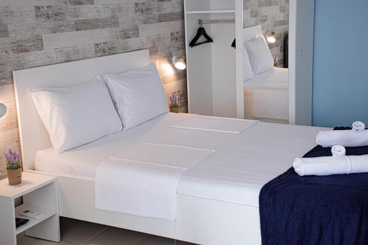 Simada Blue Guesthouse غولدن ساندز المظهر الخارجي الصورة