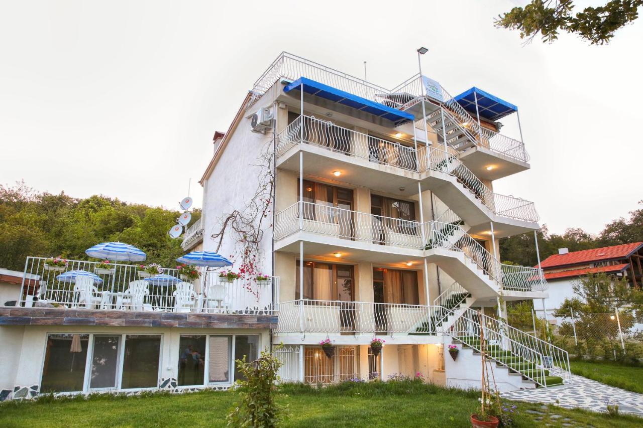 Simada Blue Guesthouse غولدن ساندز المظهر الخارجي الصورة
