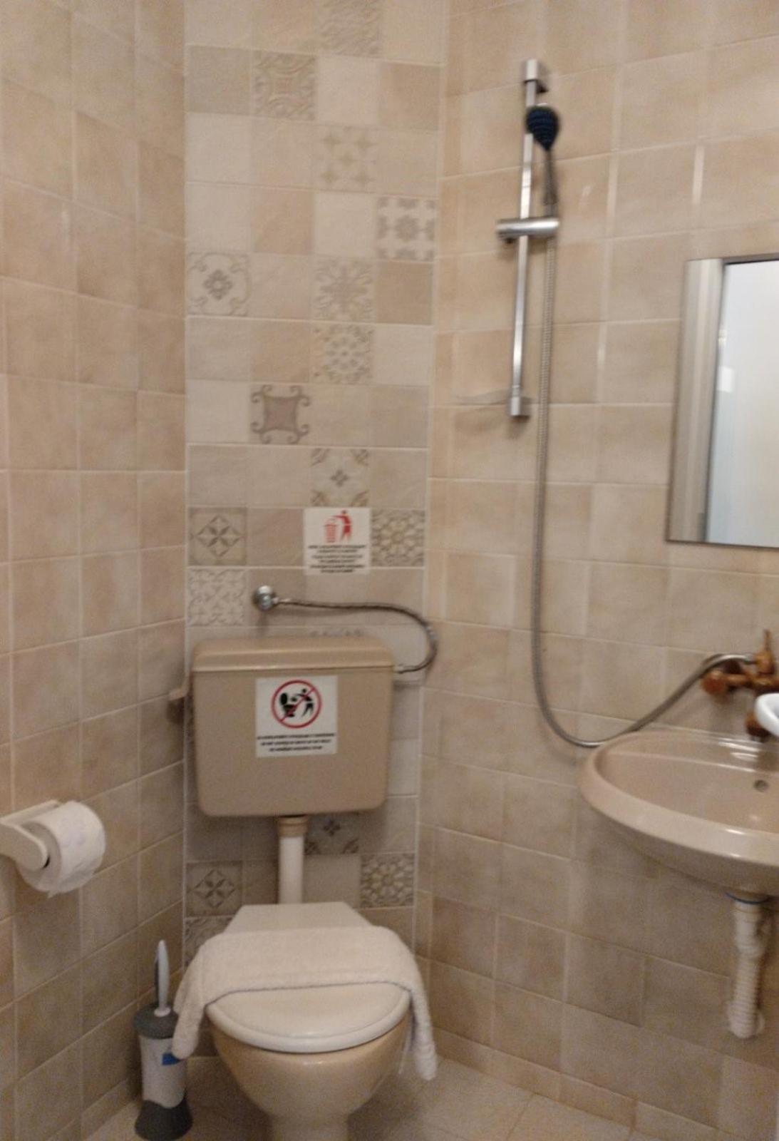 Simada Blue Guesthouse غولدن ساندز المظهر الخارجي الصورة