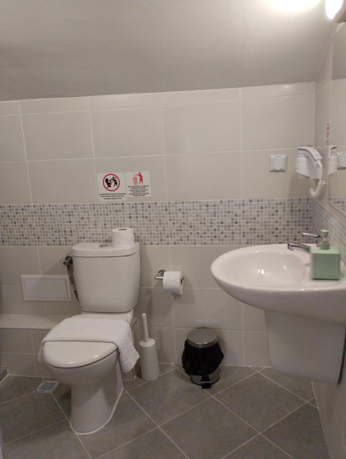 Simada Blue Guesthouse غولدن ساندز المظهر الخارجي الصورة