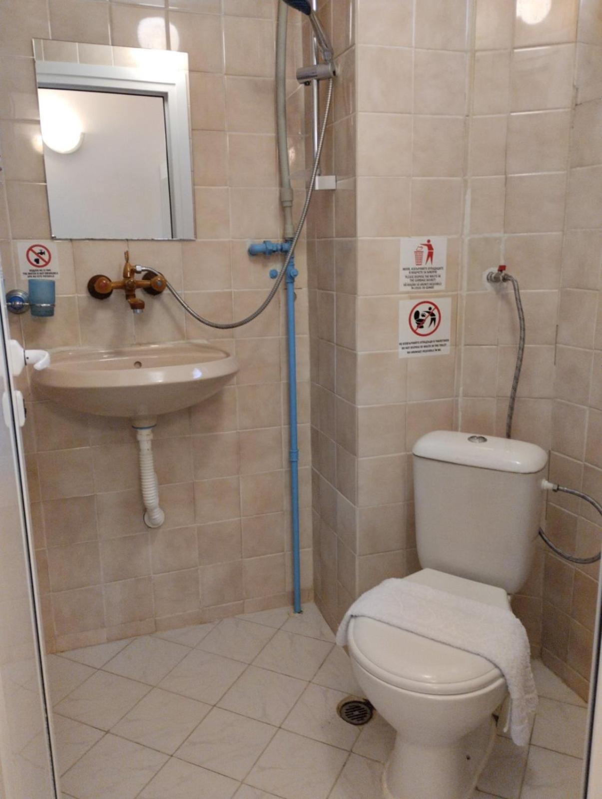 Simada Blue Guesthouse غولدن ساندز المظهر الخارجي الصورة