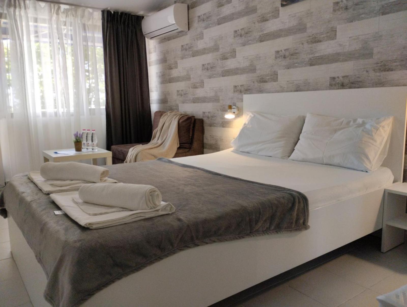 Simada Blue Guesthouse غولدن ساندز المظهر الخارجي الصورة