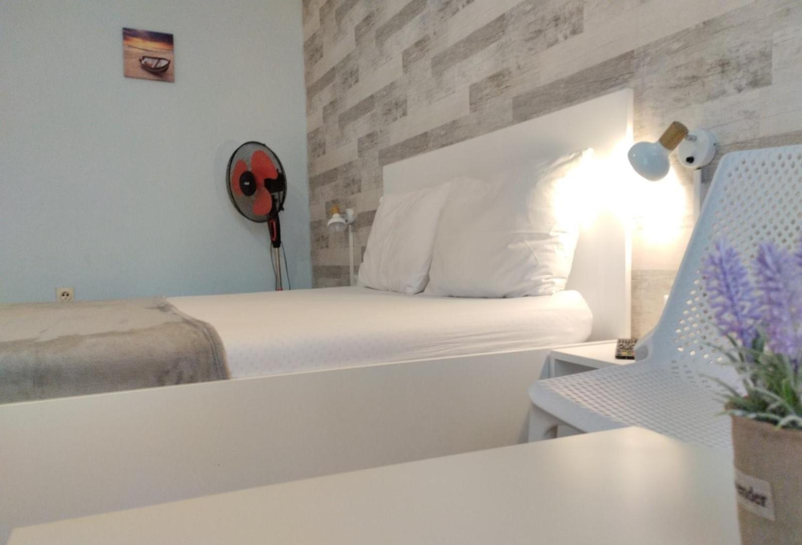 Simada Blue Guesthouse غولدن ساندز المظهر الخارجي الصورة