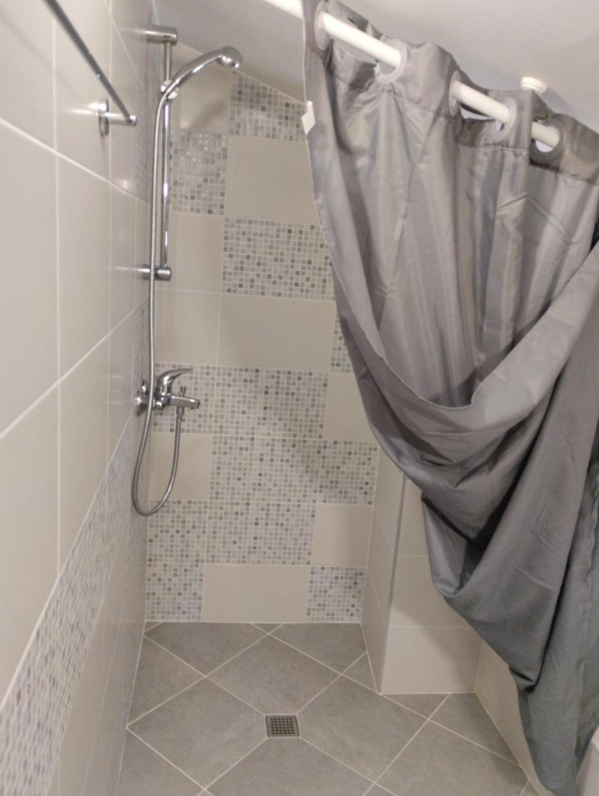 Simada Blue Guesthouse غولدن ساندز المظهر الخارجي الصورة