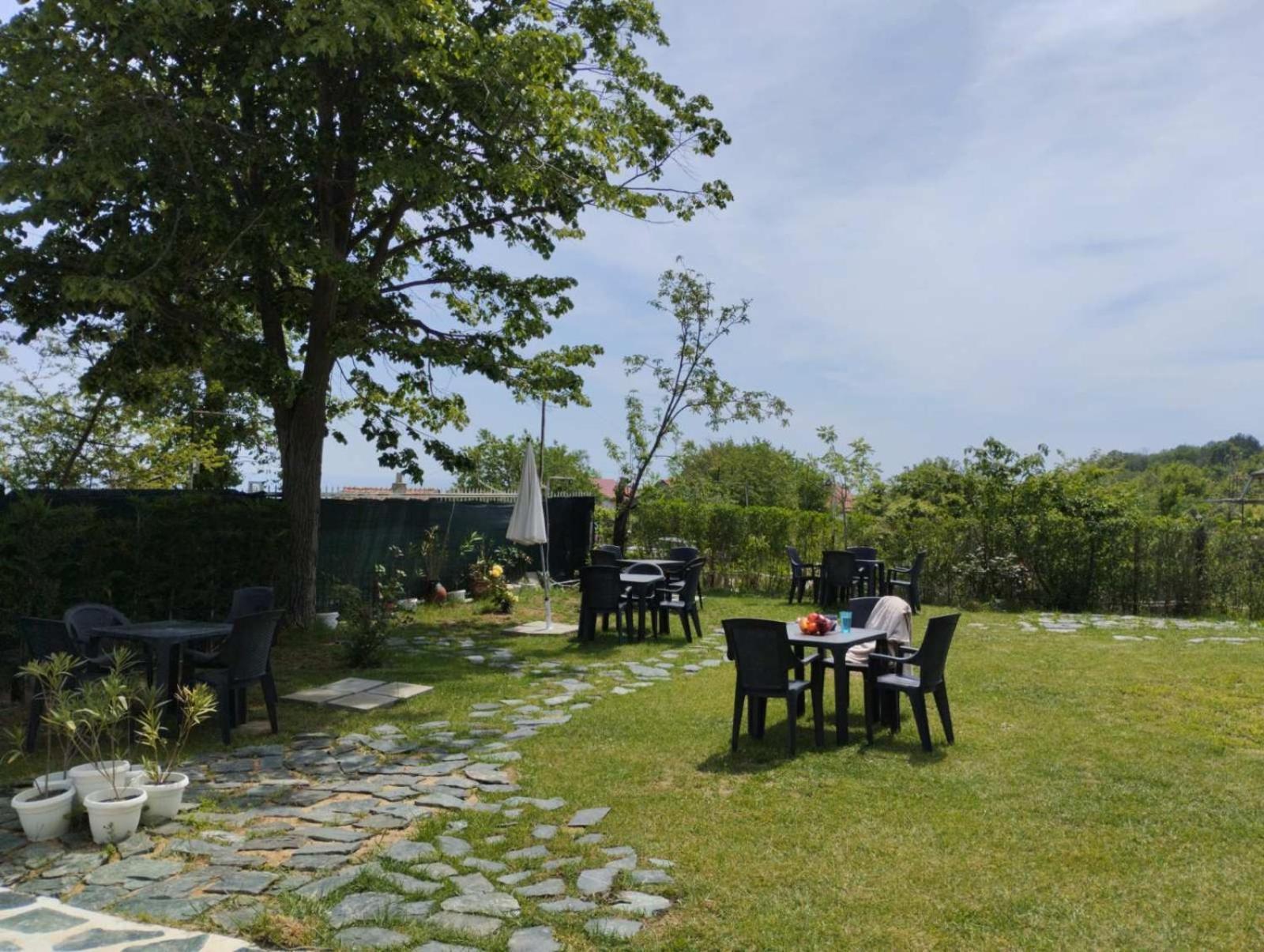 Simada Blue Guesthouse غولدن ساندز المظهر الخارجي الصورة