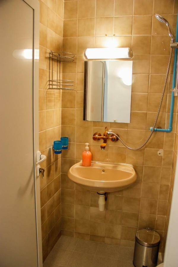 Simada Blue Guesthouse غولدن ساندز المظهر الخارجي الصورة
